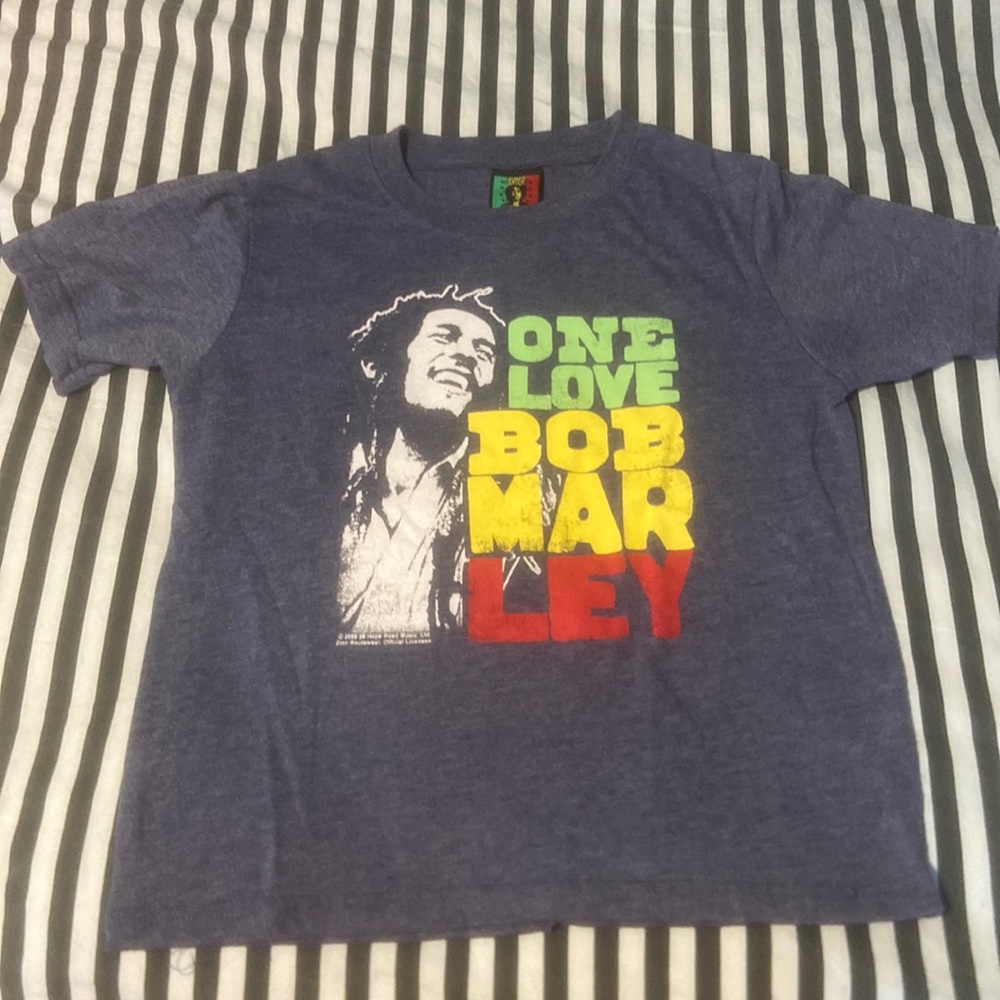 Very good cond. One Love Bob Marley tshirt heathered navy size M (10-12)